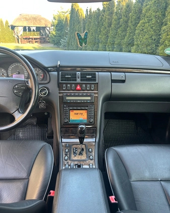 Mercedes-Benz Klasa E cena 56900 przebieg: 215000, rok produkcji 2003 z Gniezno małe 106